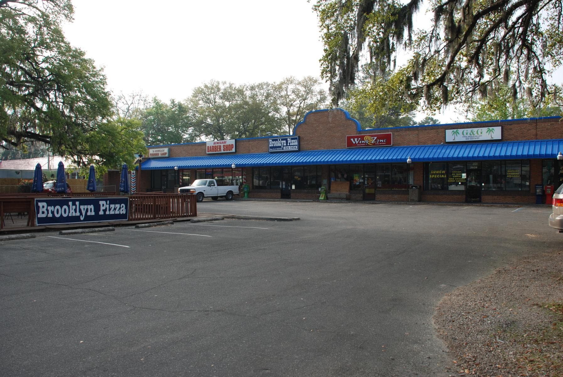 2031 - 2041 W Pensacola